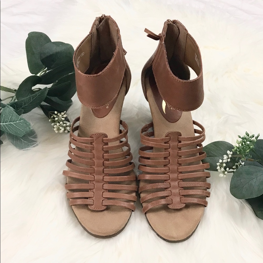 Aerosoles Leather Wedge Sandal 6.5